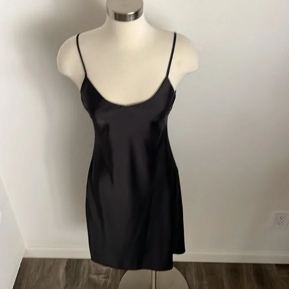Satin Black Dress 🖤 - Picture 2 of 6